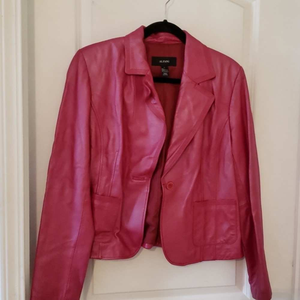 Short Red leather 100% jacket